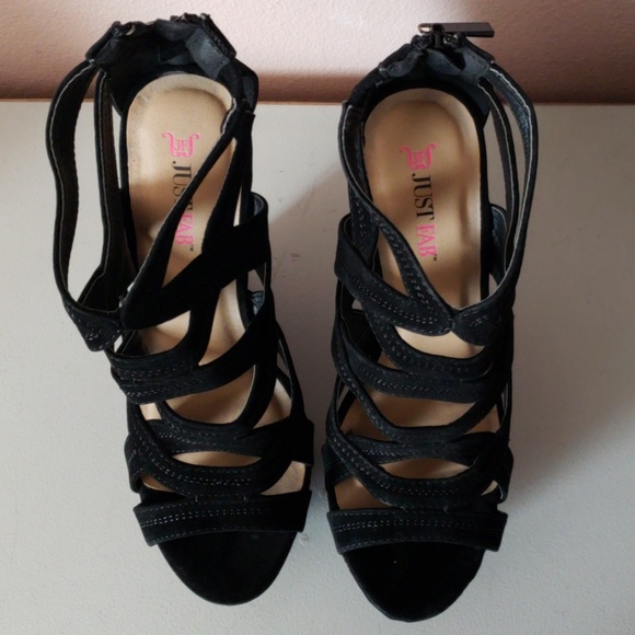 Shoes - Picture 4 of 8